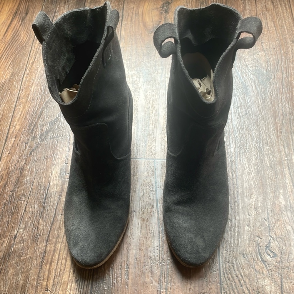 ALBERTO FERMANI Women's Suede Capricia Ankle Boots. Size 36.5. Used good condt.